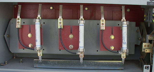   above the transformer (or choke) is a 1.5 MVA relay or contactor