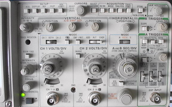 Tektronix 2232 100 MHz Digital Storage Oscilloscope DSO  