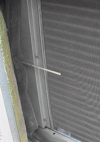   probe sticks into the air stream in front of the coil as shown above